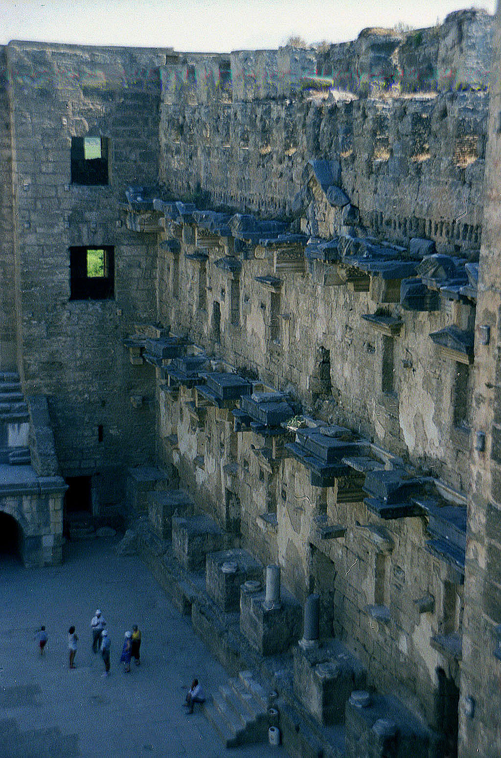 30.07.1990 | Theater   | Bühnenwand