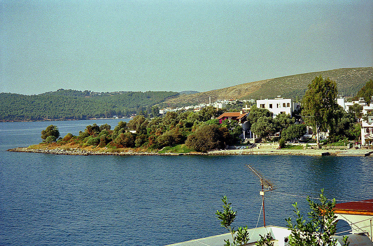 20.06.1995 | bei Bodrum | Touristenhotels an der Küste