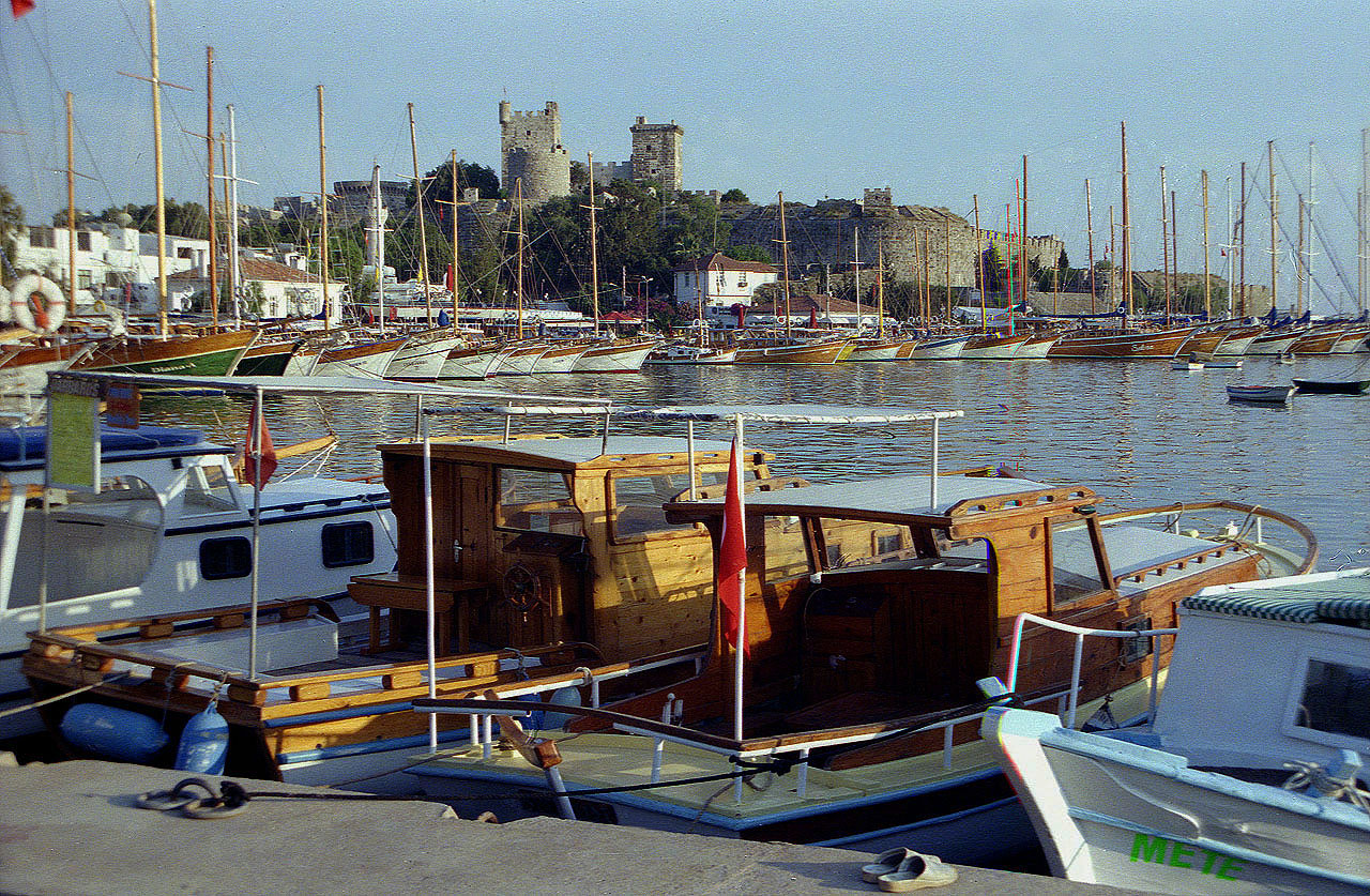 03.06.1996 | Hafen | Kreuzritterburg über Hafen