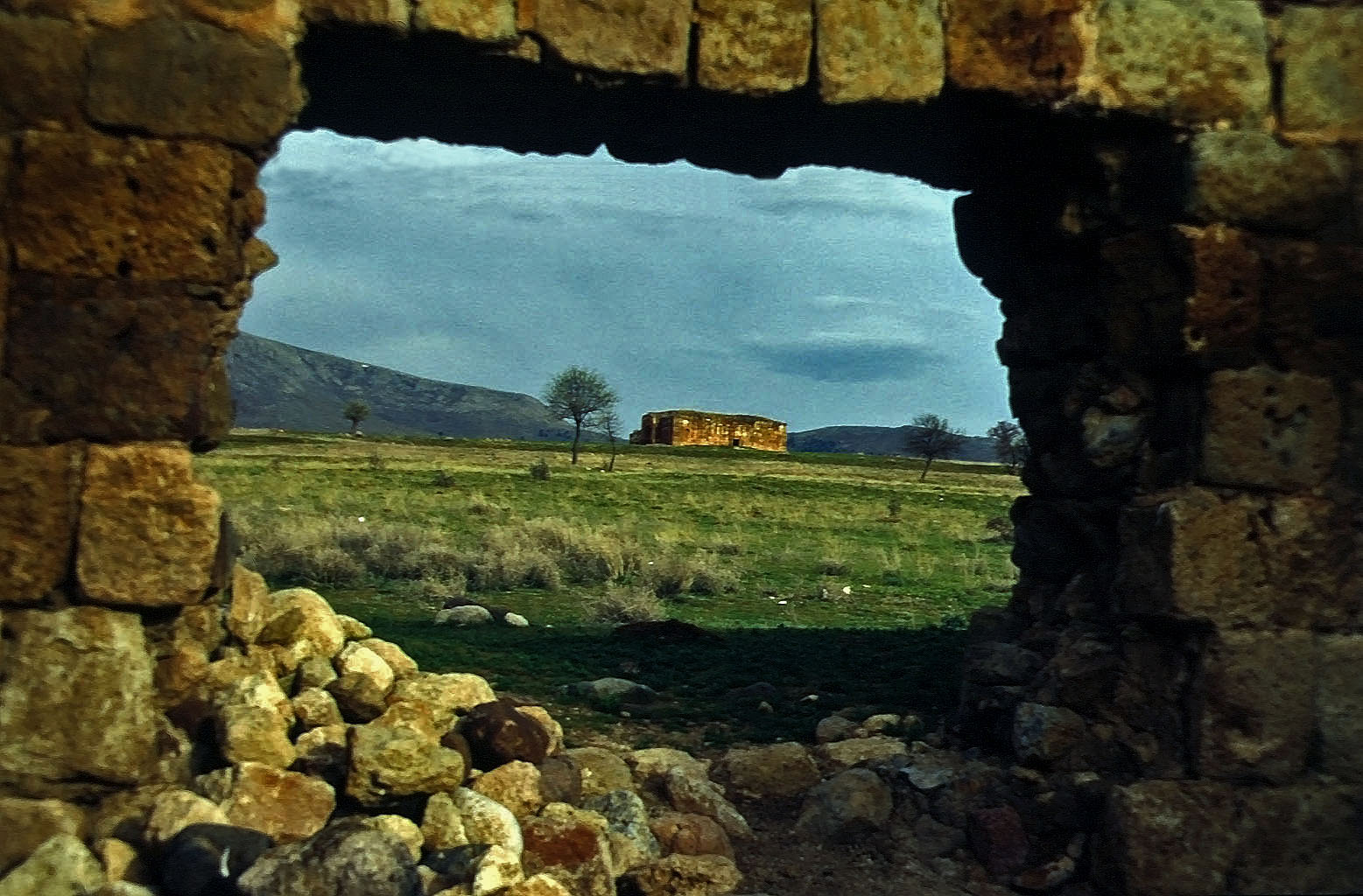 30.04.1993 | Kandemir   | Blick zur 2. kleineren Karawanserei