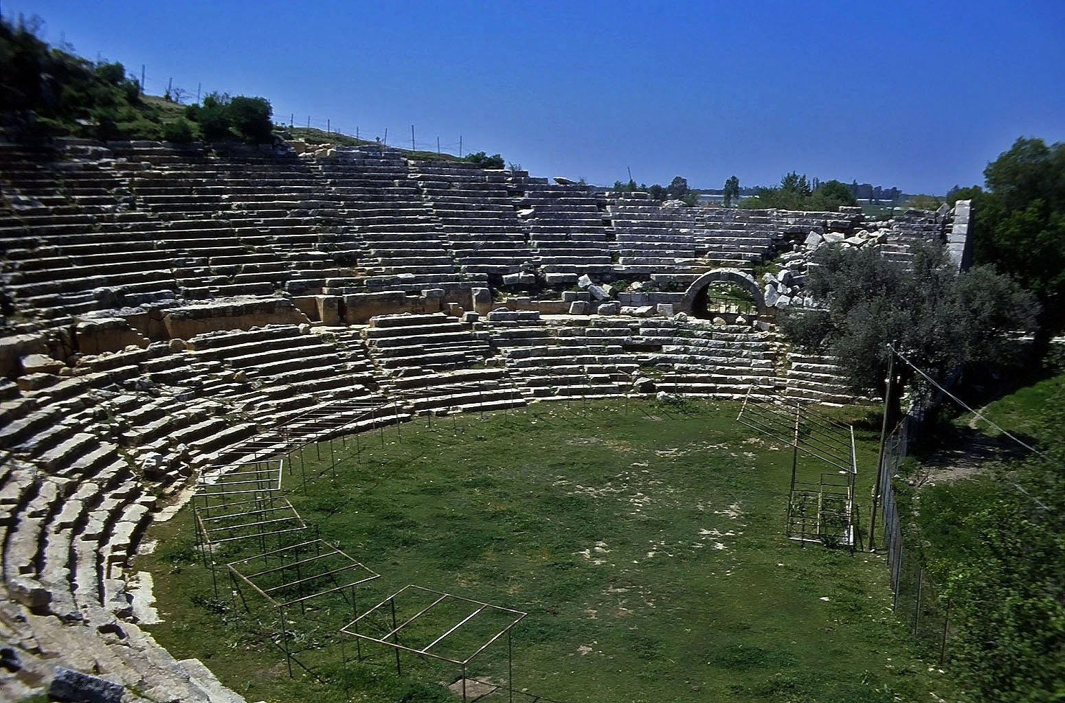 22.04.1993 | Theater   | Bühne und Sitzreihen