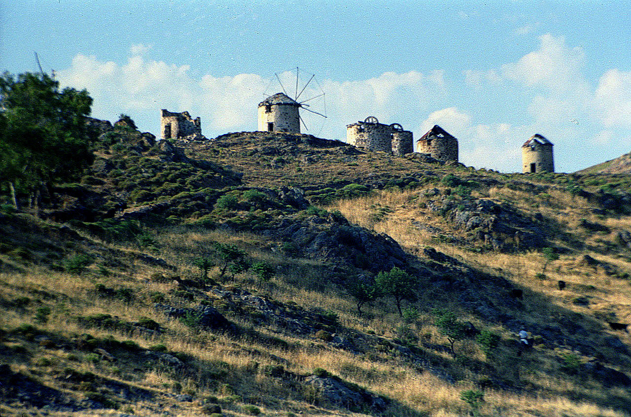 04.06.1996 | bei Telmissos | Windmühlen - Ruinen auf dem Bergrücken